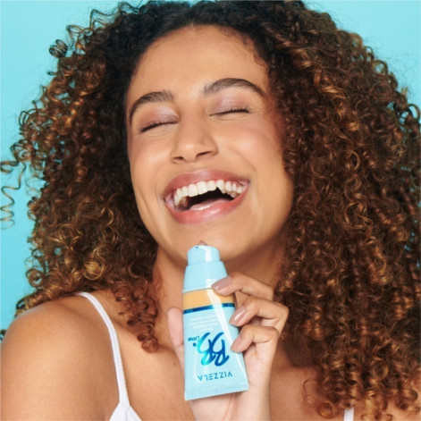 Base Liquida BB Cream Formula Hidratante e Clareadora Fps30 Vizzela Cor 04