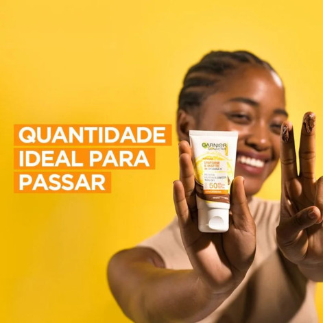 Protetor Solar Facial Hidratante Garnier Uniform & Matte Vitamina C FPS50 Negra 40g